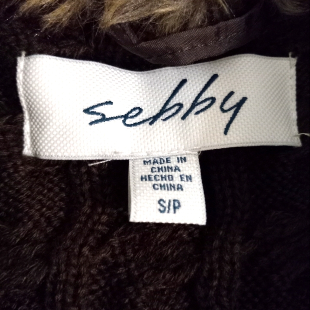 NEW FUR VEST - Picture 4 of 5
